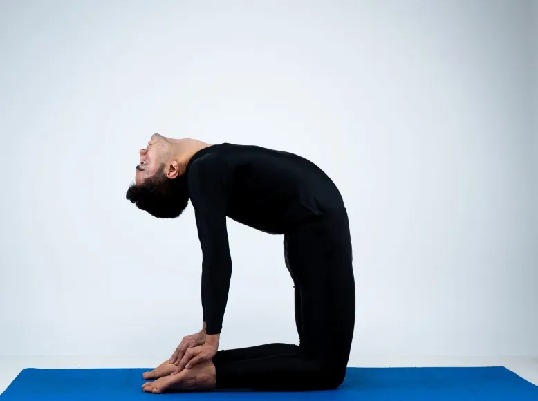 उष्ट्रासन (Ushtrasana) - Camel Pose