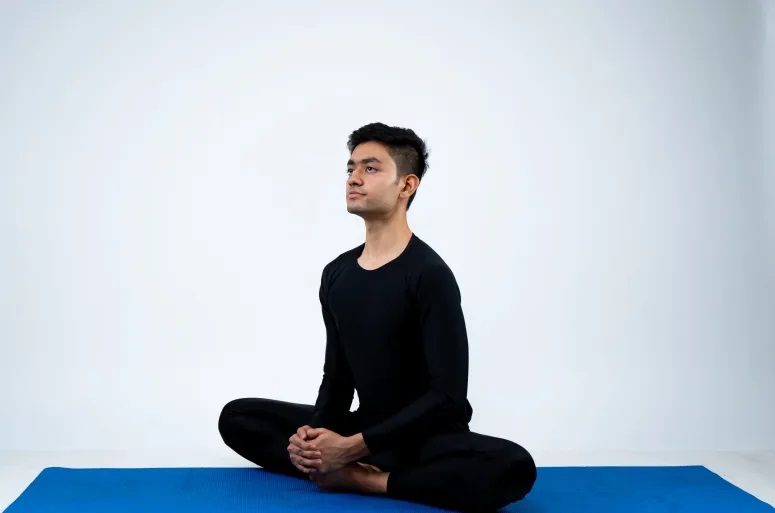 तितली आसन (बटरफ्लाई आसन) - Butterfly pose